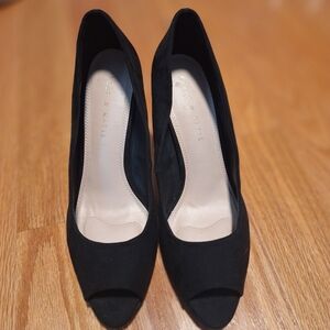 STUNNING Kelly & Katie Classic Black Faux Suede Peep Toe Heels, Sz 10